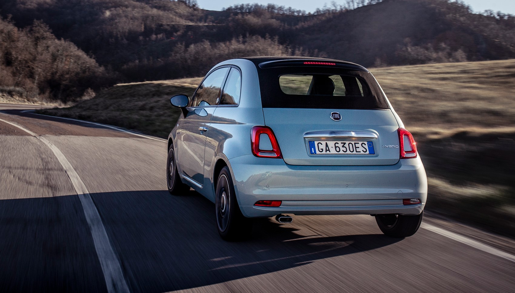 Fiat 500 hybrid rear tracking